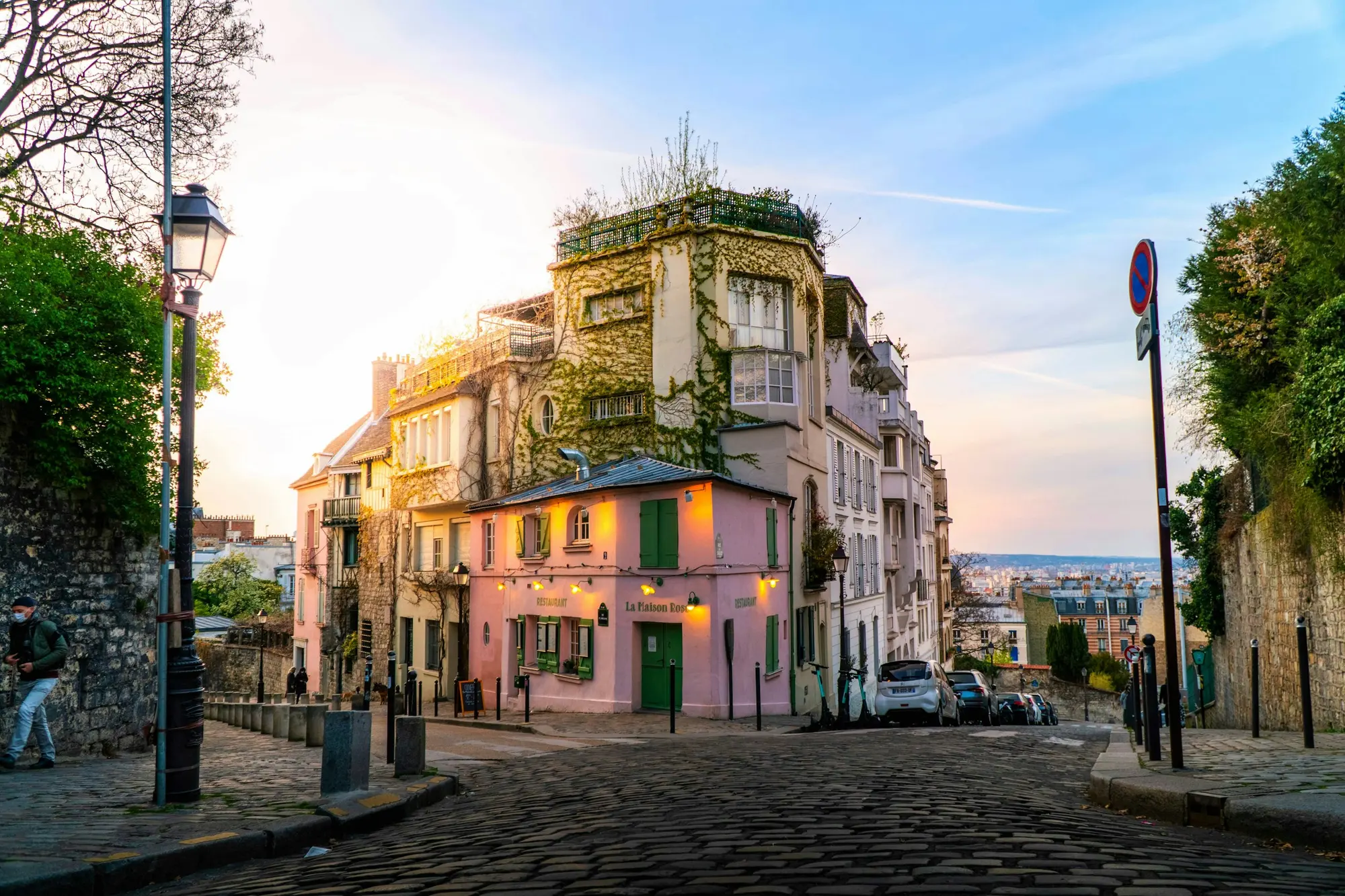 La Maison Rose, Montmartre, Paris 18e