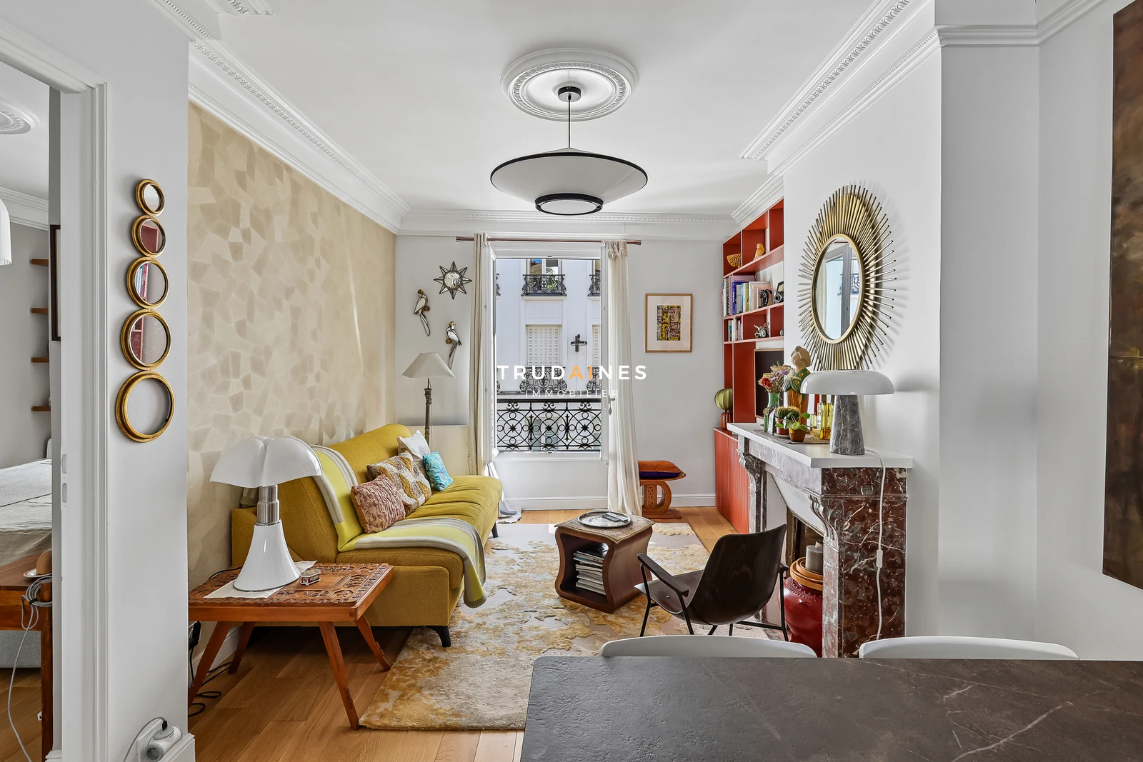Appartement 2 pièces 43 m² rénové, rue Vaneau