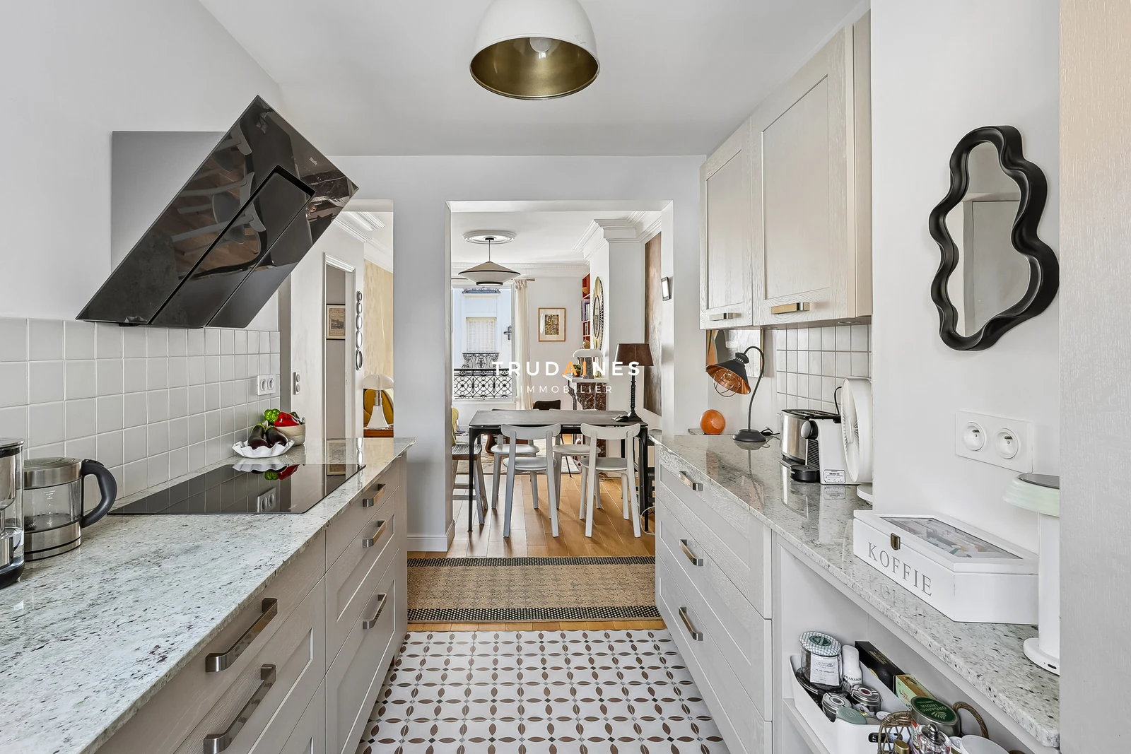 Appartement 2 pièces 43 m² rénové, rue Vaneau