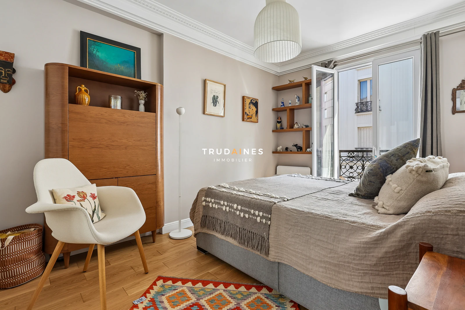 Appartement 2 pièces 43 m² rénové, rue Vaneau