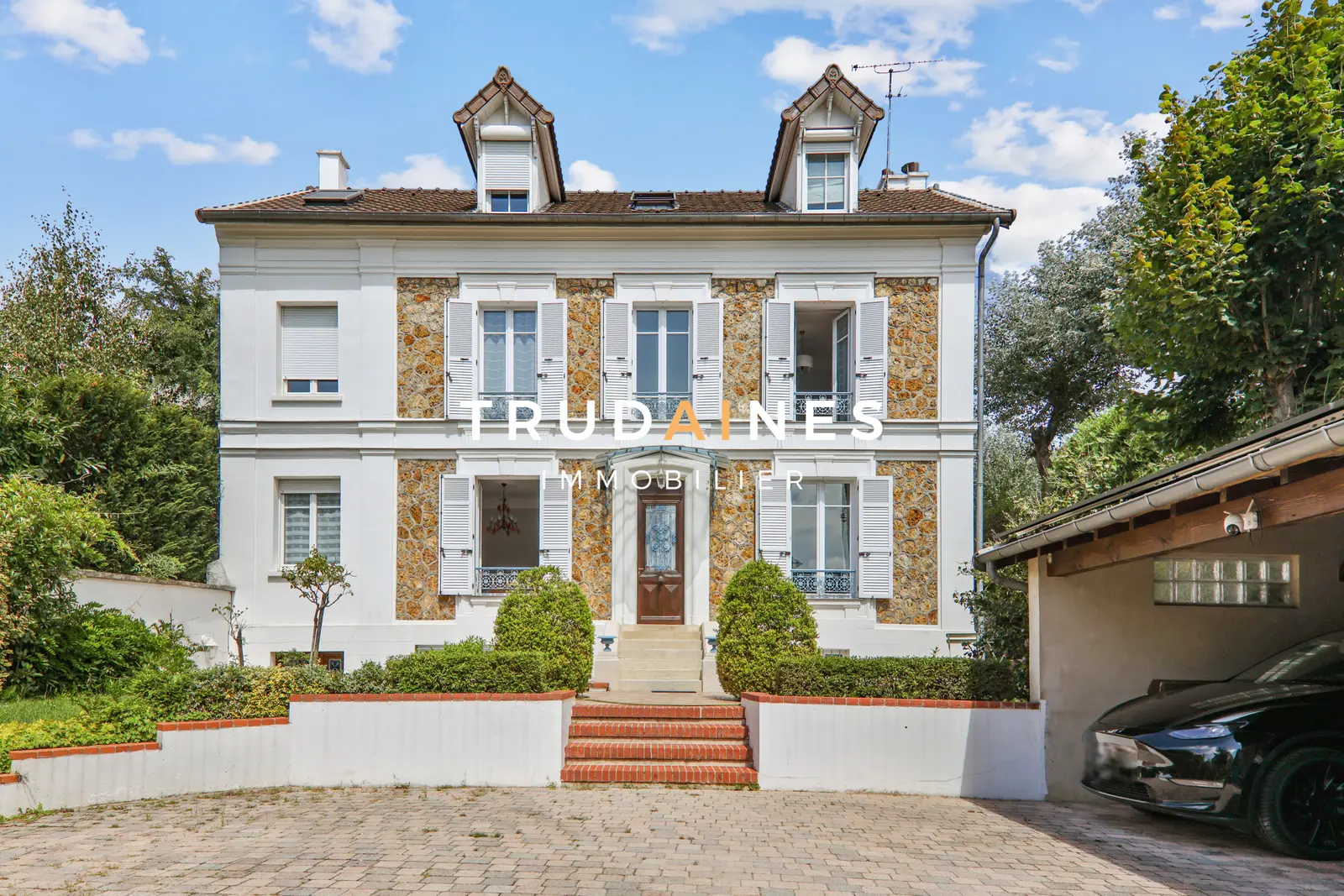 Demeure de 300 m² avec jardin, Vaucresson Centre