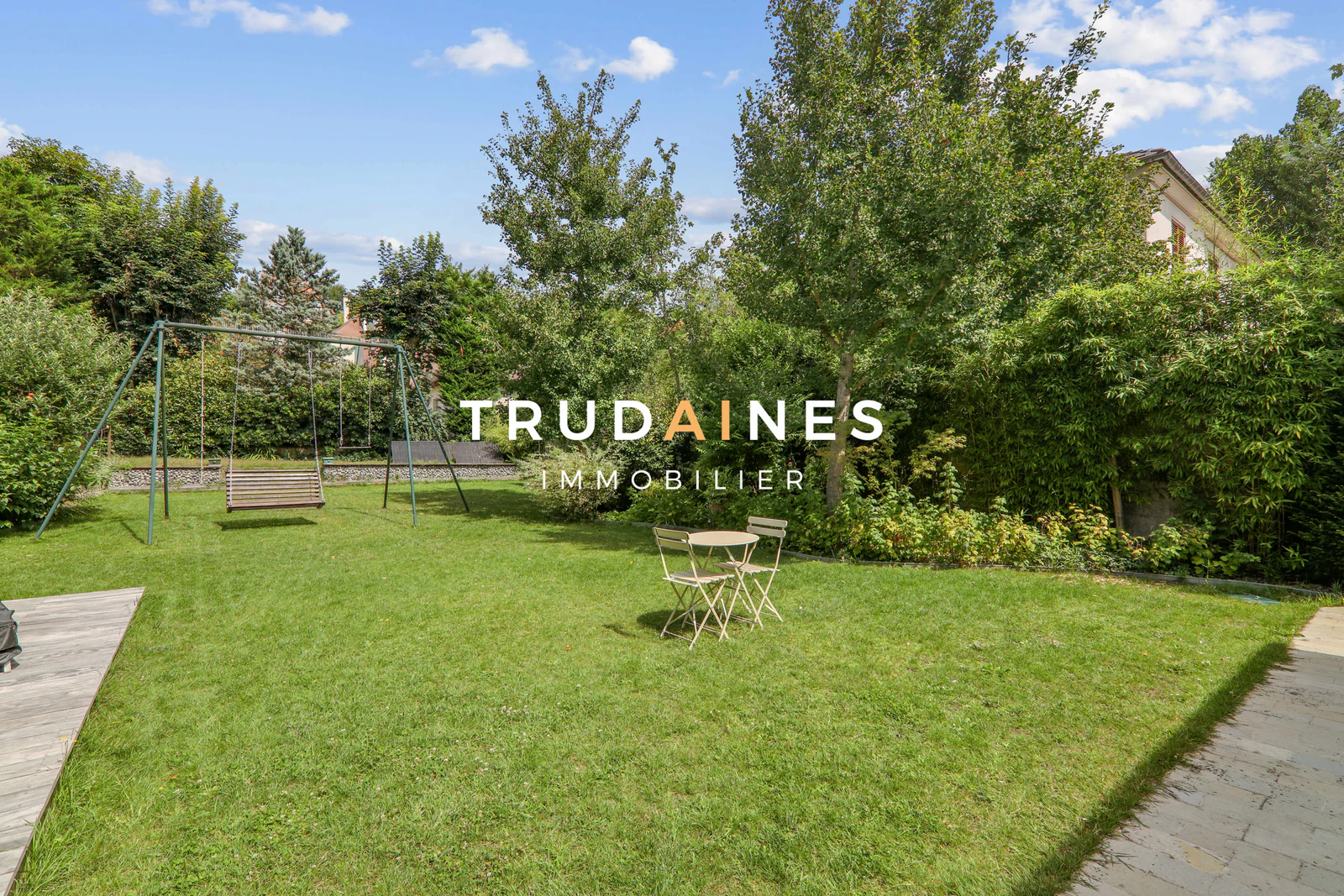 Demeure de 300 m² avec jardin, Vaucresson Centre