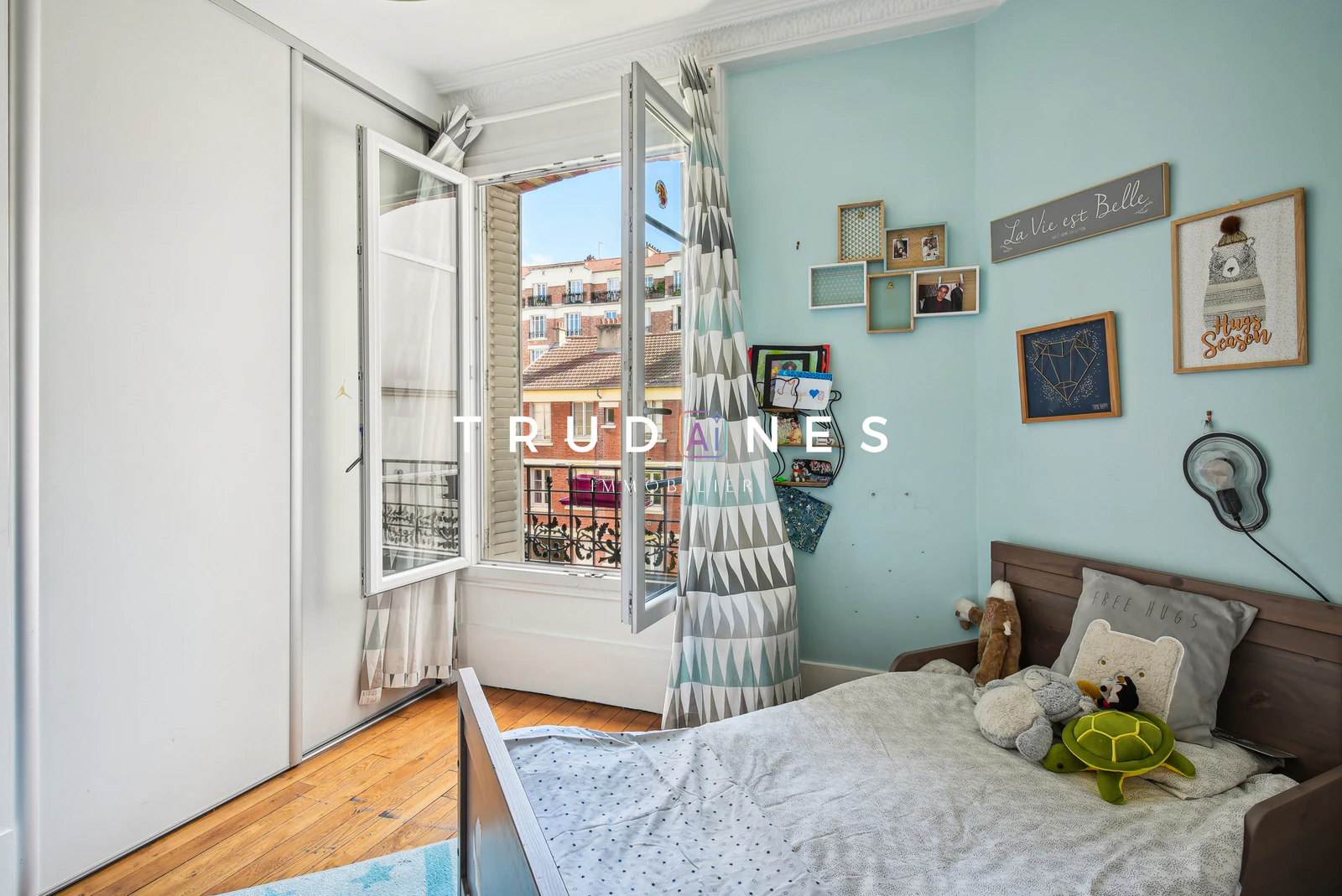 Duplex 6 pièces 136 m², 5 chambres, Bécon les Bruyères